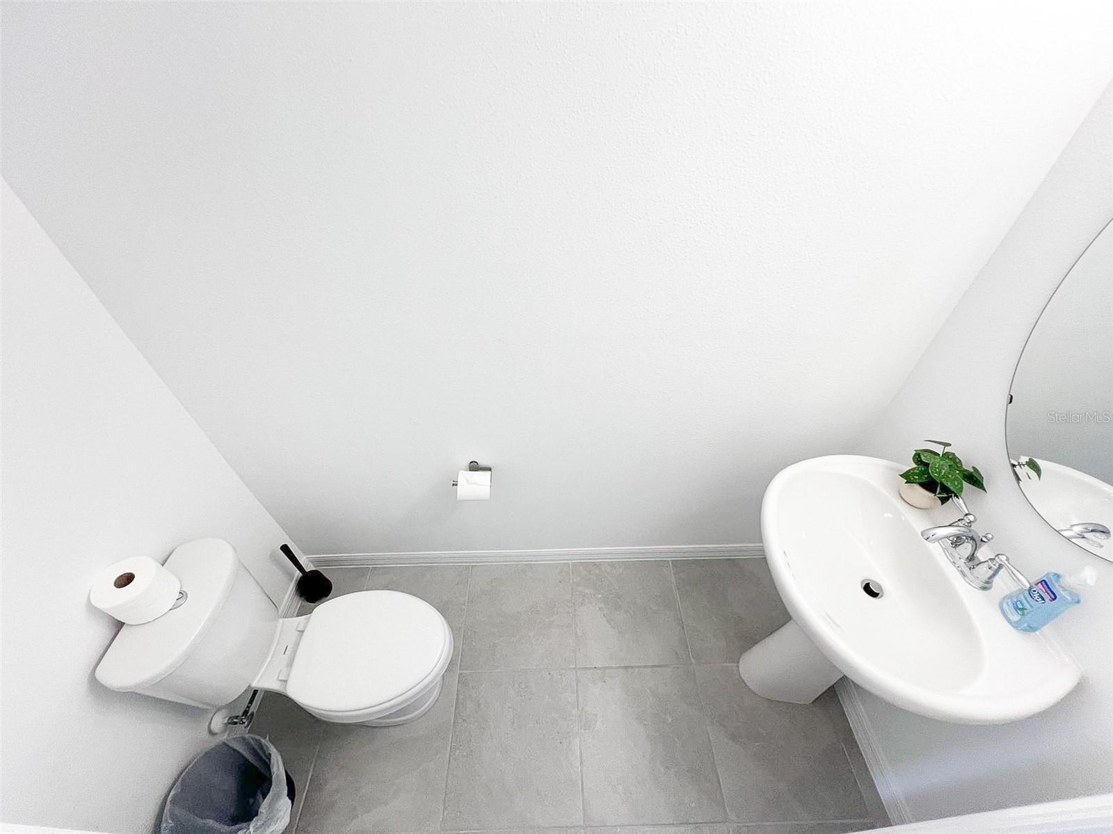 FESTIVAL PH 5 - Residential Lease