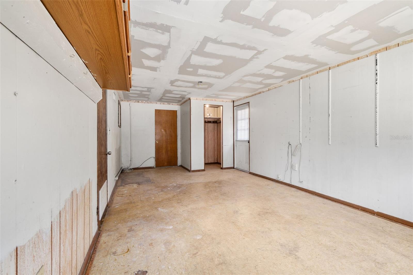 PINECREST - Residential