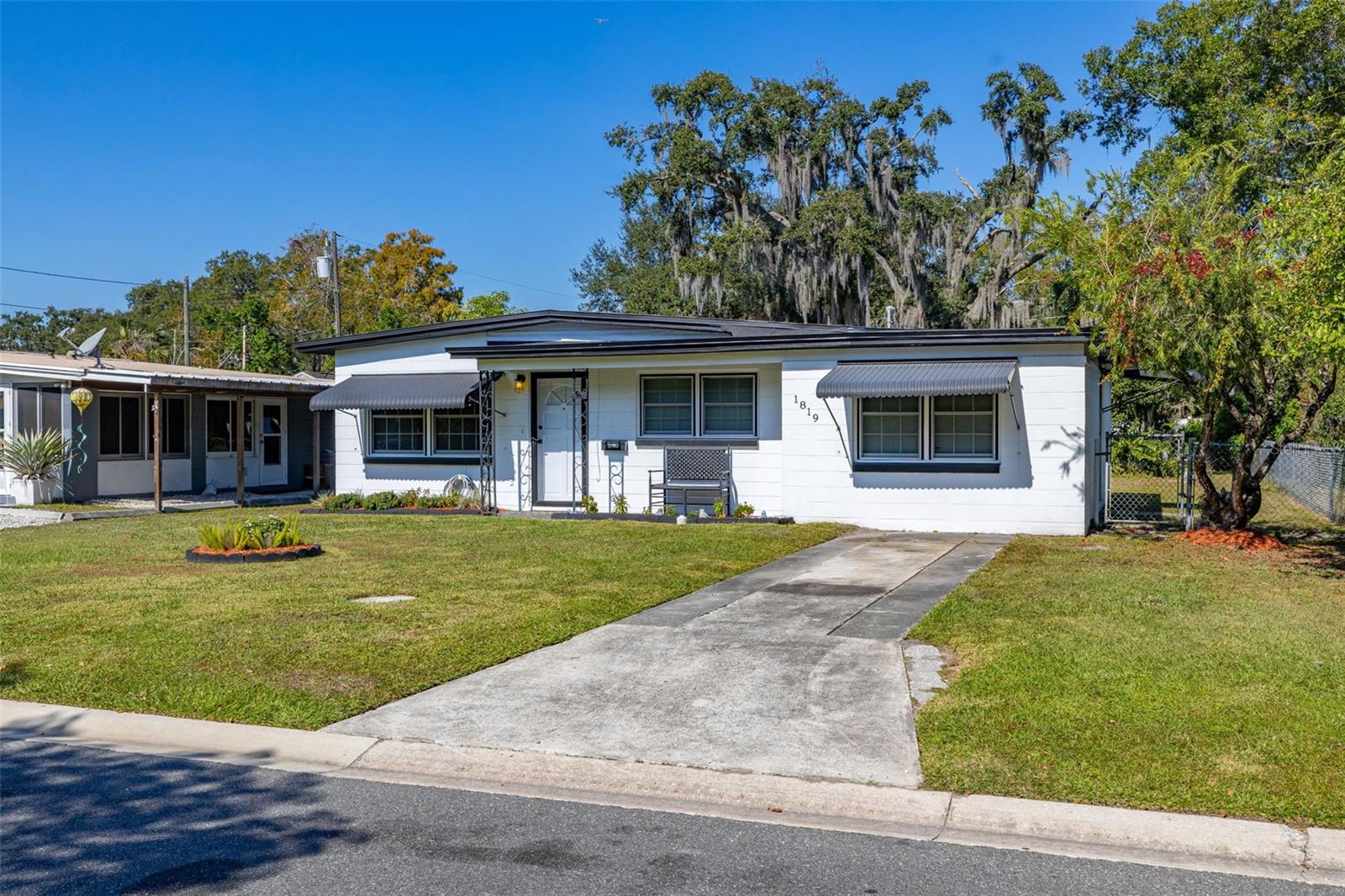 PINECREST - Residential