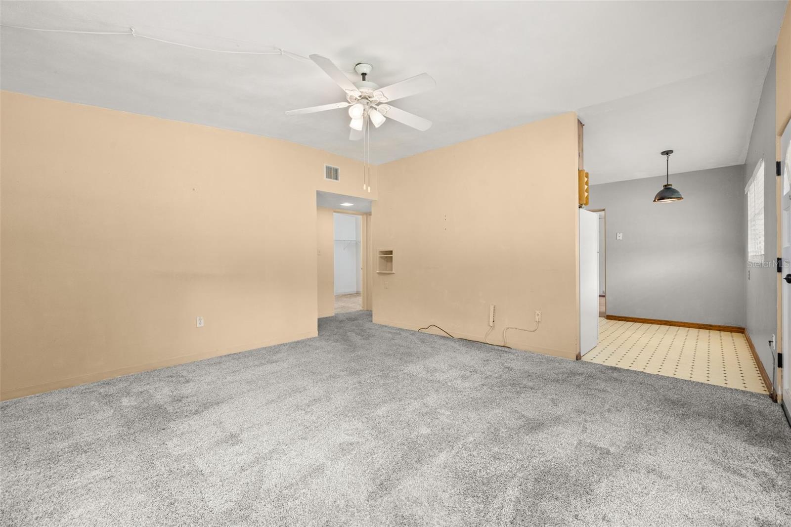 PINECREST - Residential