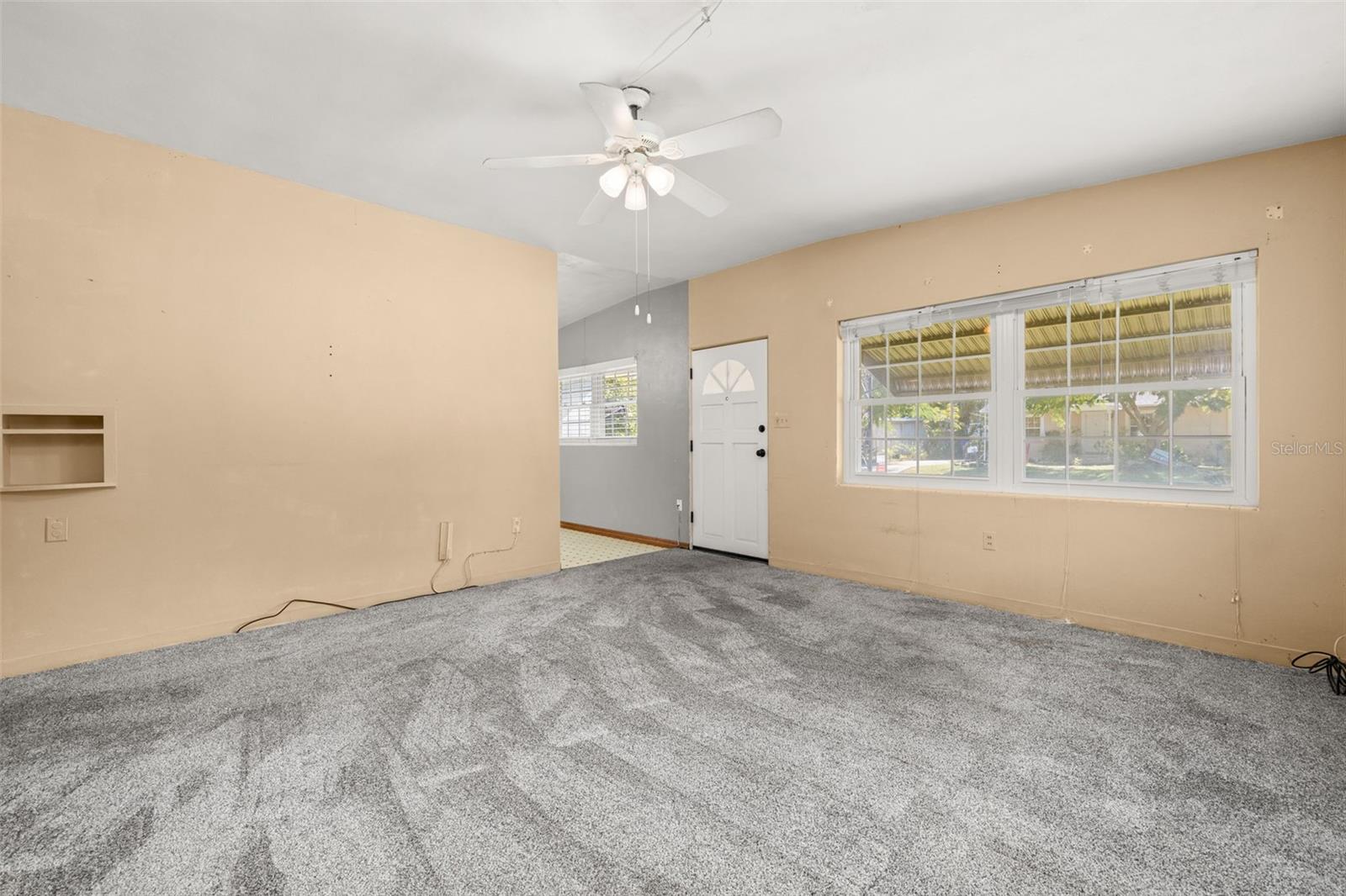 PINECREST - Residential