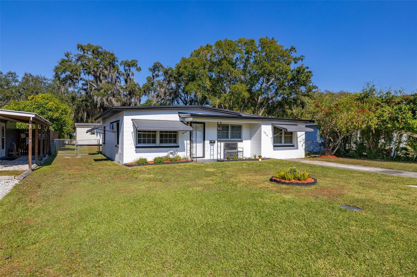 PINECREST - Residential