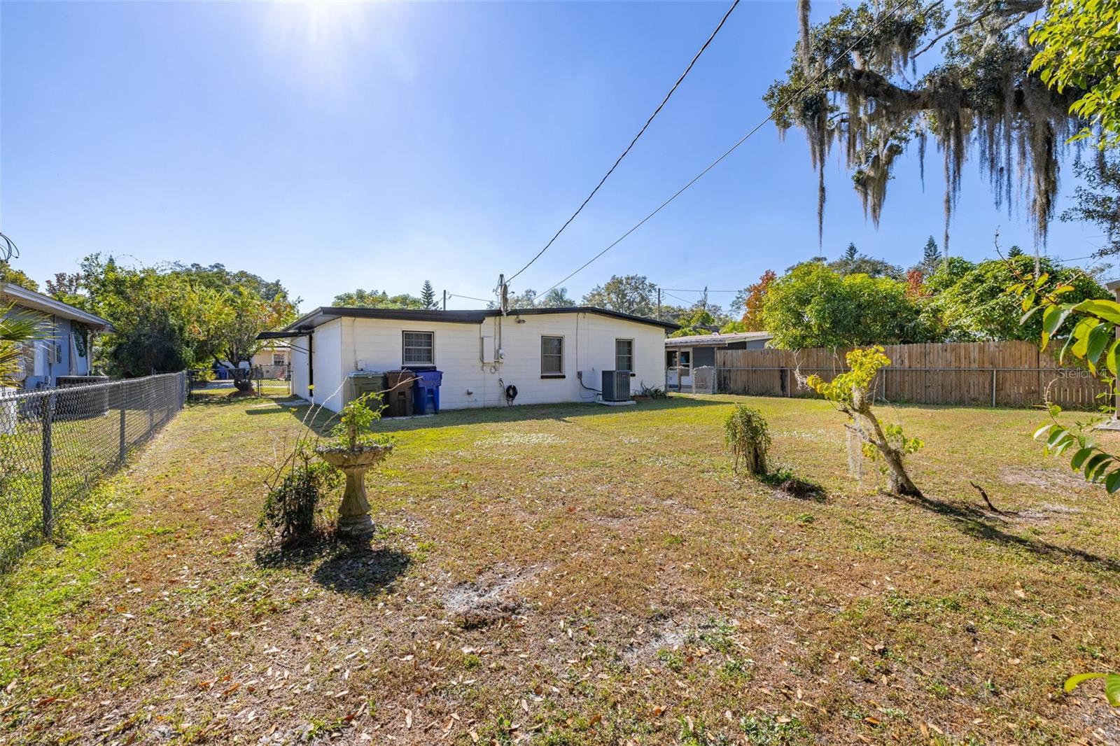 PINECREST - Residential