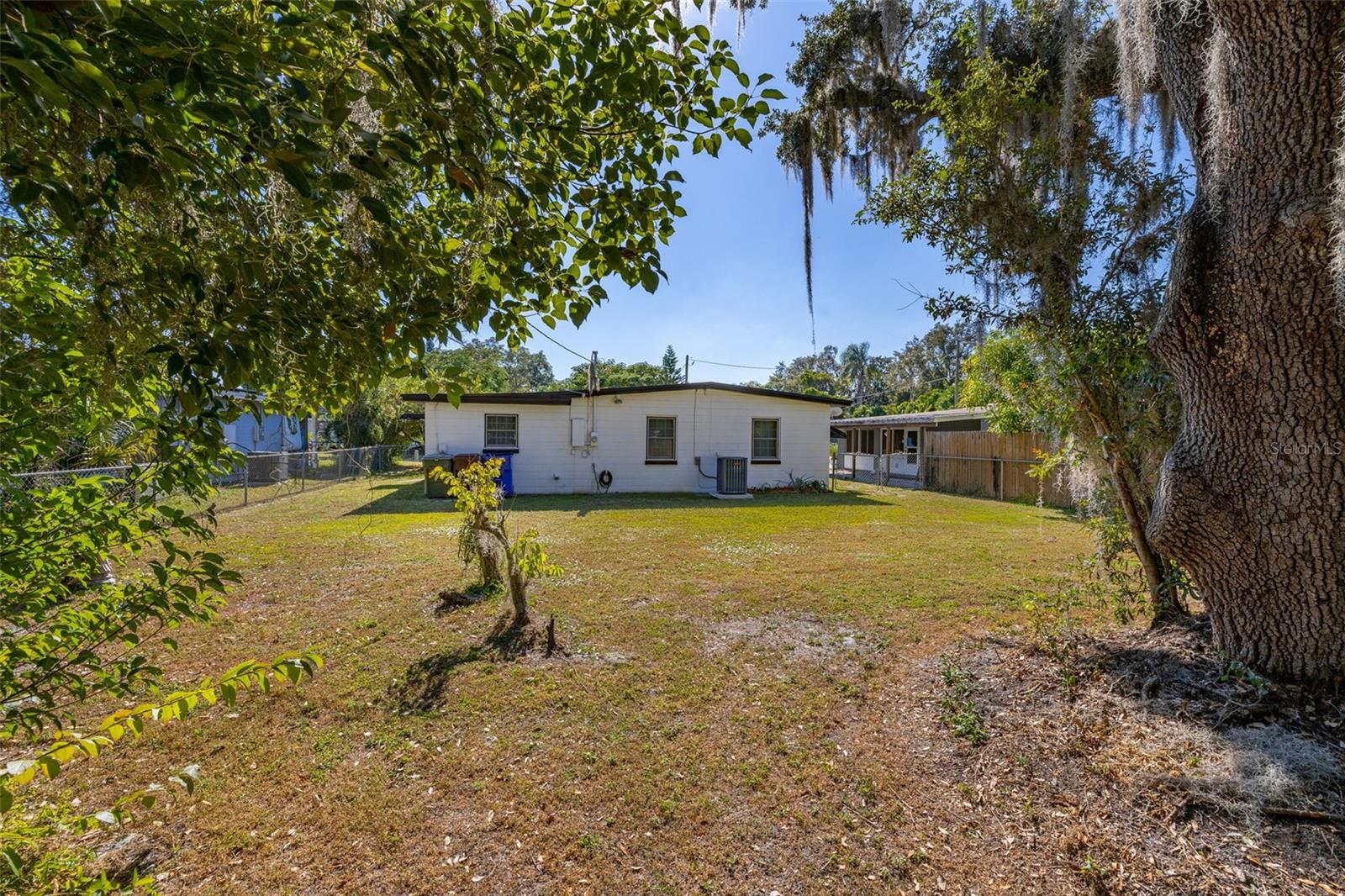 PINECREST - Residential