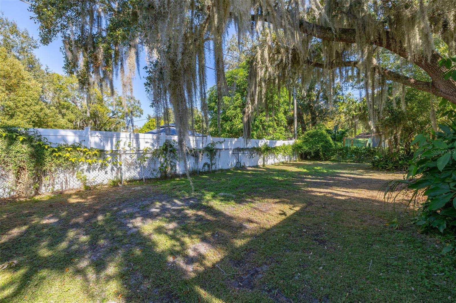 PINECREST - Residential