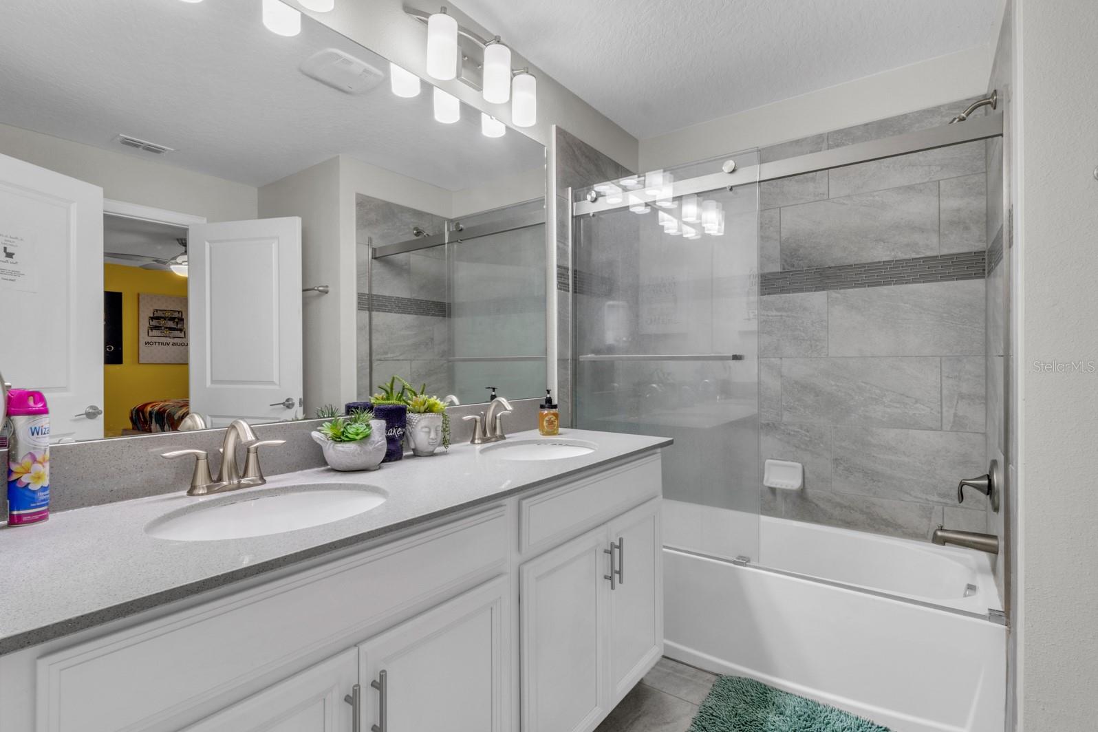 STOREY LAKE PH 3 - Residential Lease