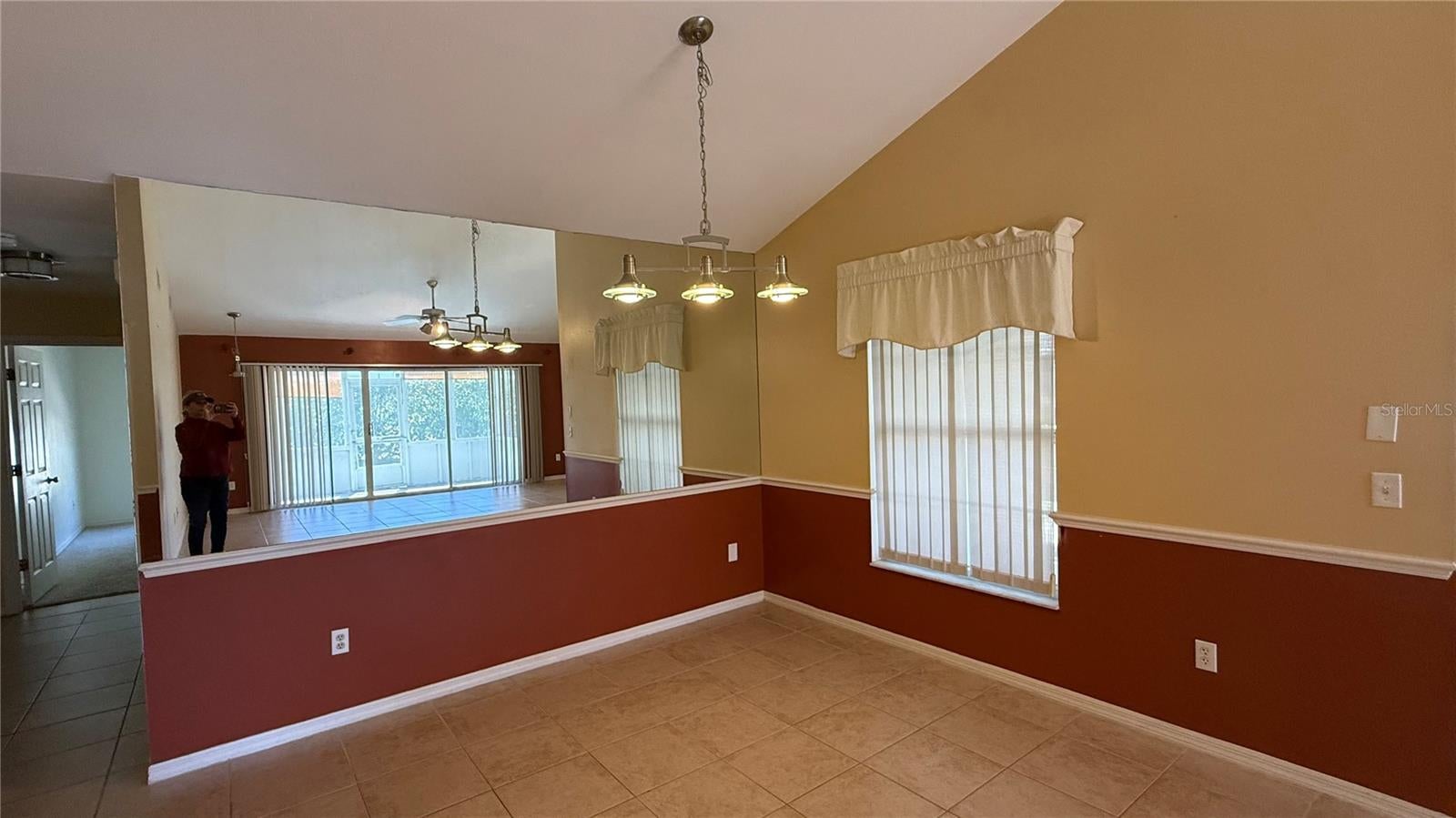 2312 SW 20TH COURT