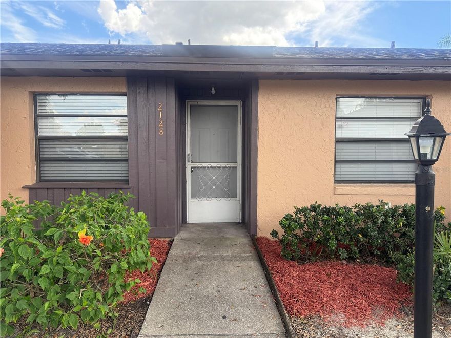Beautiful villa 2 bedrooms 2 bathrooms with tile throughout the entire unit. Ready to go. Easy to show.