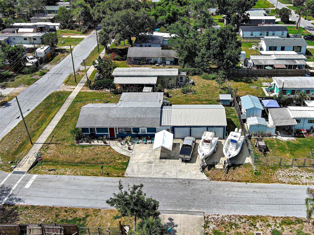 Photo of 1103 Lucille Avenue, Nokomis, FL 34275 (MLS # N6138989)