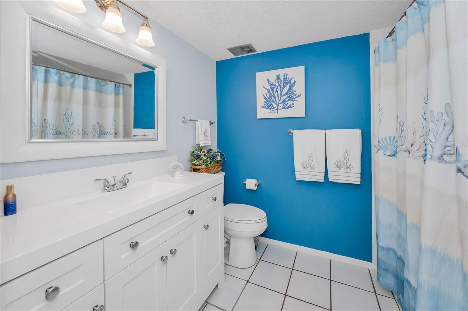 VILLA CONDO I - Residential