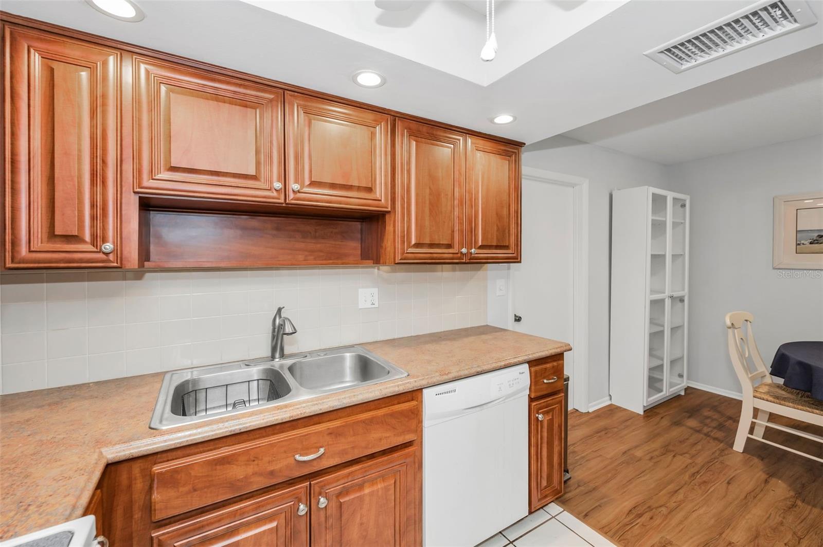 VILLA CONDO I - Residential