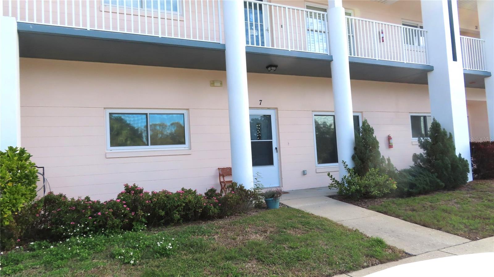 2291 AMERICUS BOULEVARD W 7