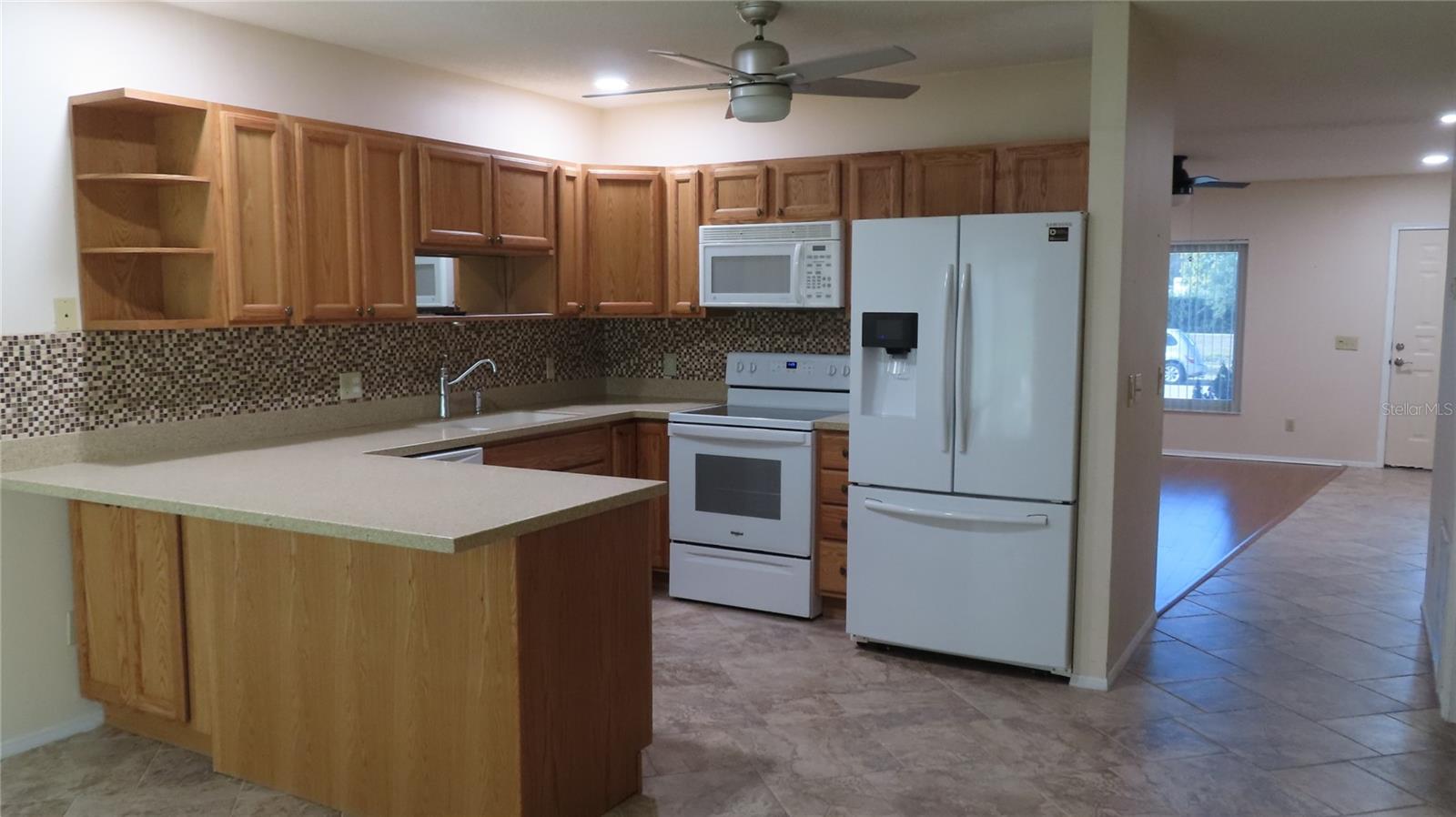 ON TOP OF THE WORLD - Residential