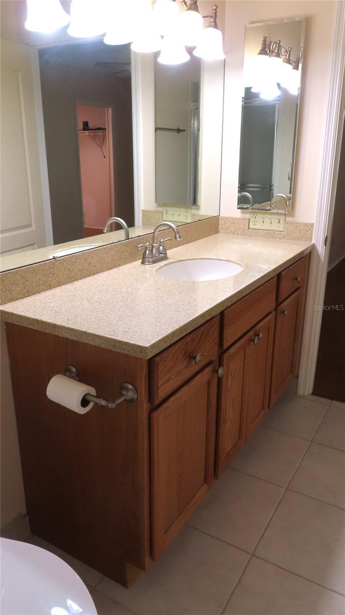 ON TOP OF THE WORLD - Residential