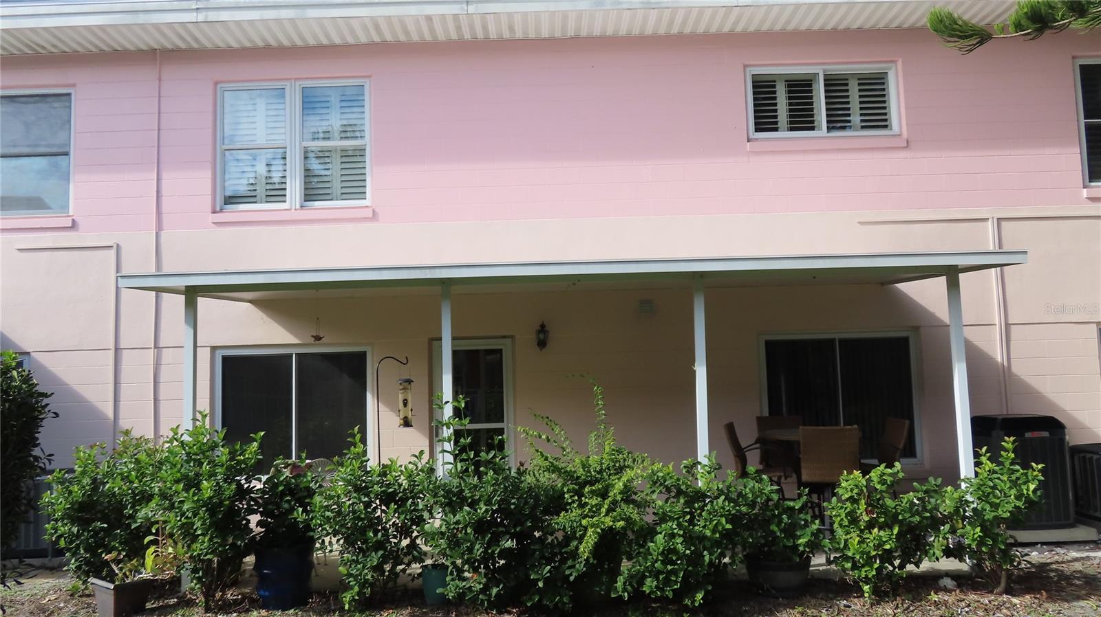 ON TOP OF THE WORLD - Residential