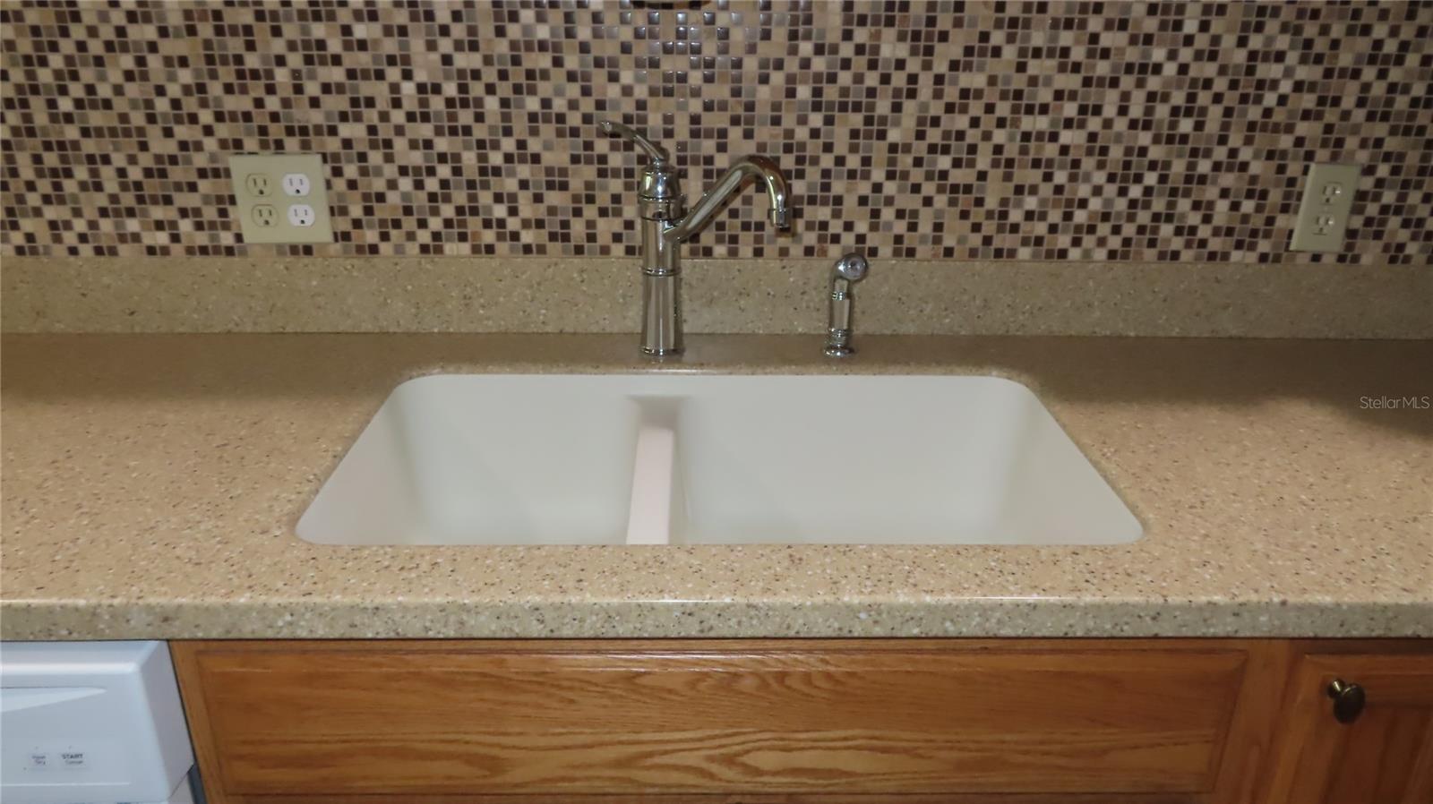 ON TOP OF THE WORLD - Residential