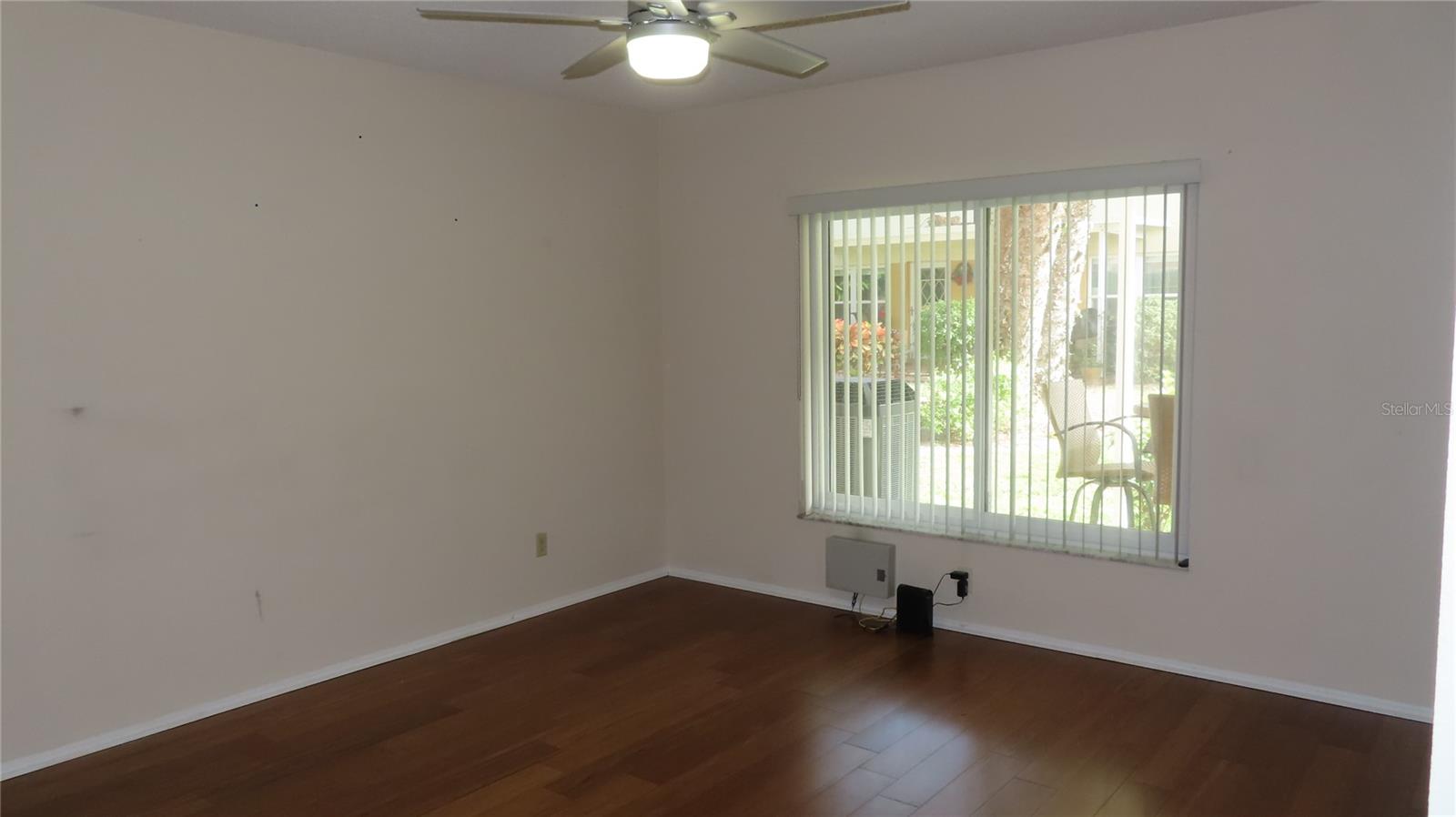 ON TOP OF THE WORLD - Residential