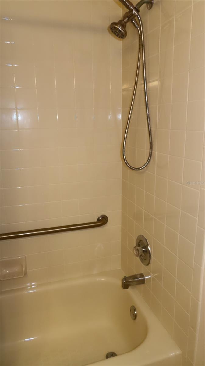 ON TOP OF THE WORLD - Residential