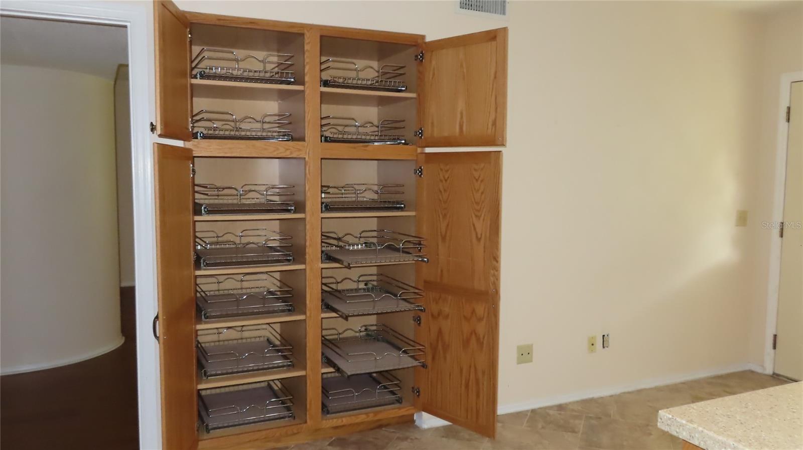 ON TOP OF THE WORLD - Residential