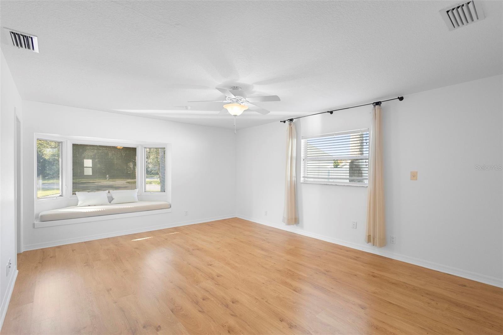 MINNEHAHA SHORES - Residential