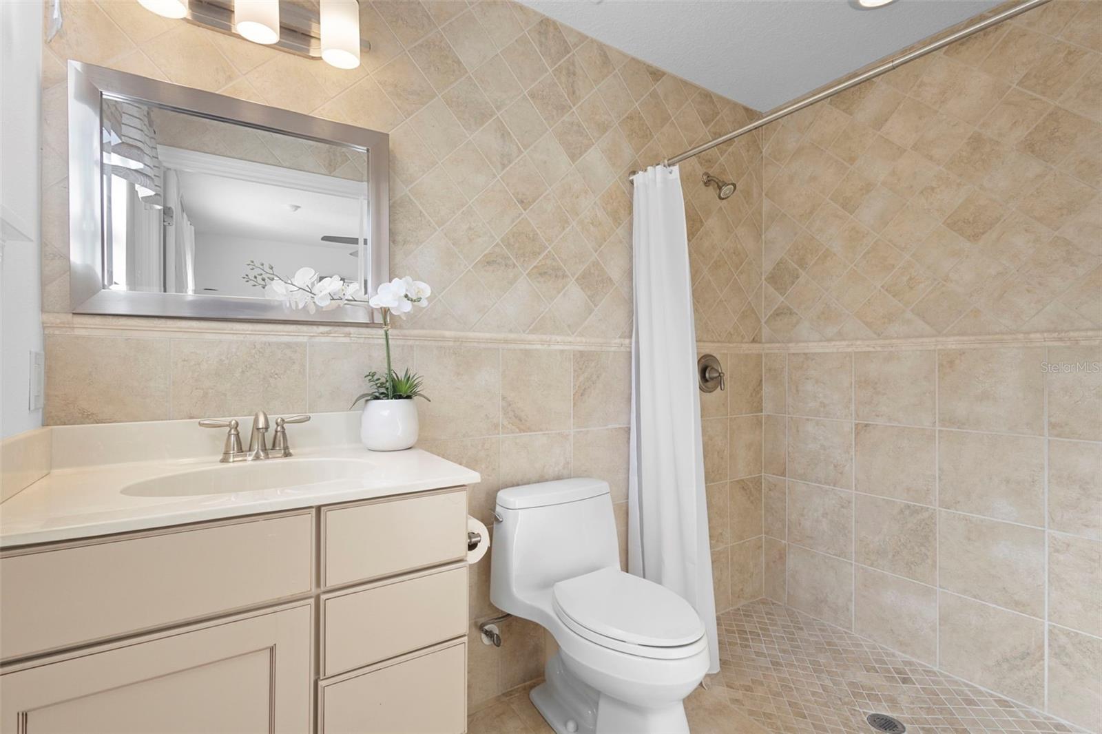 MINNEHAHA SHORES - Residential