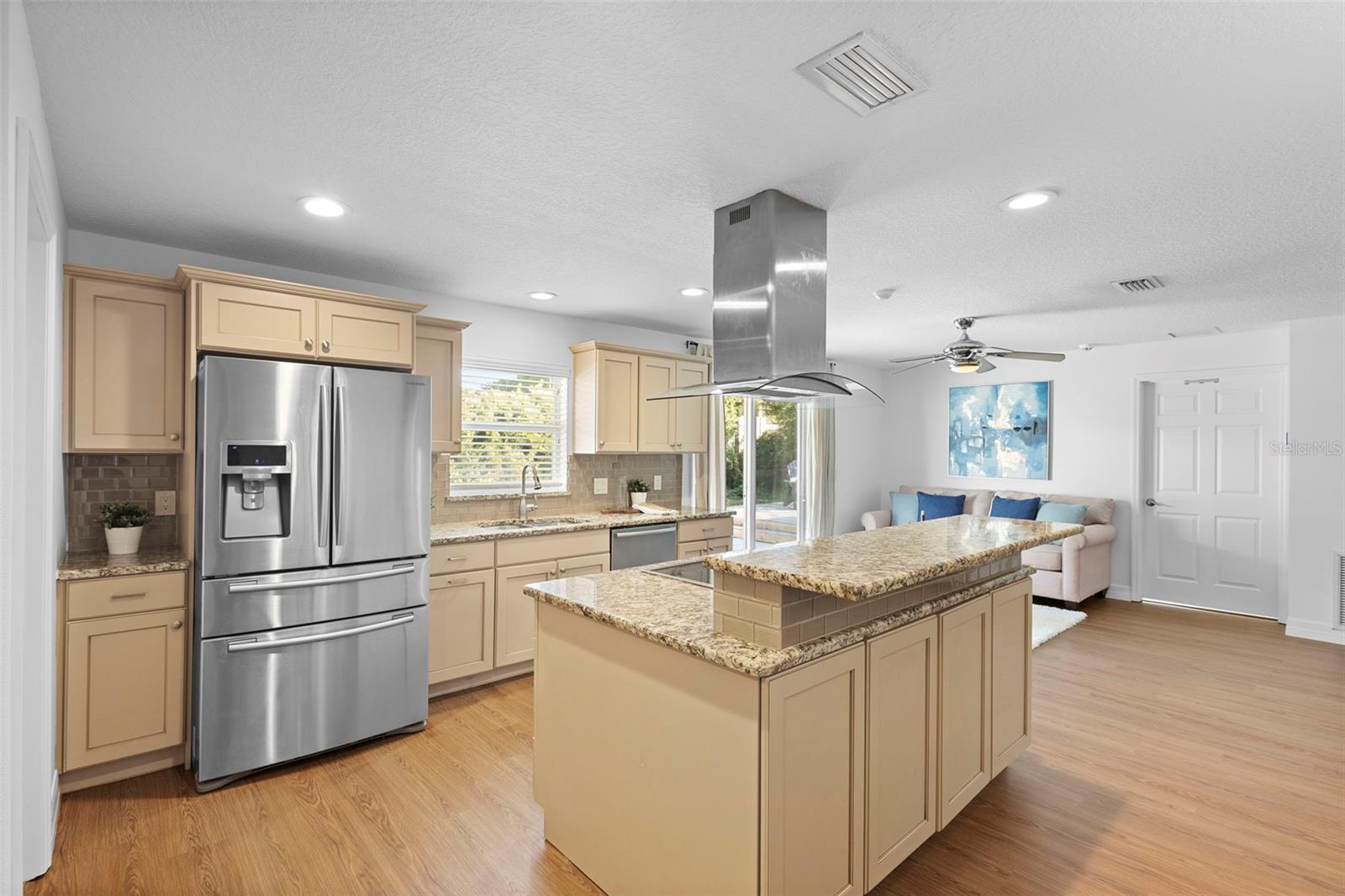 MINNEHAHA SHORES - Residential