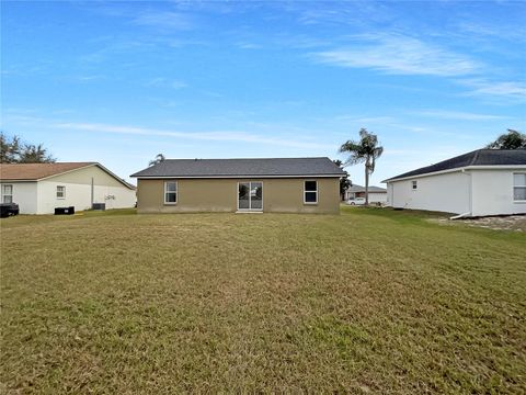 A home in LAKELAND