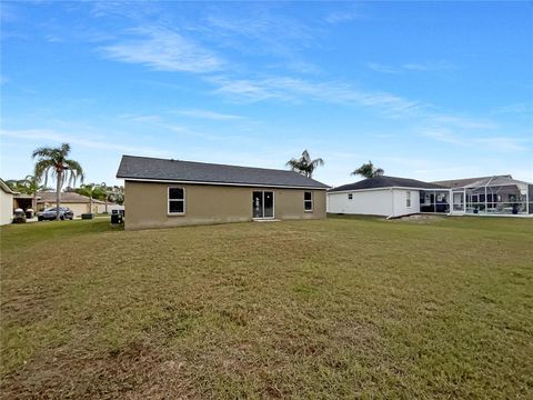 A home in LAKELAND