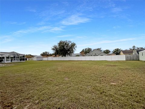 A home in LAKELAND