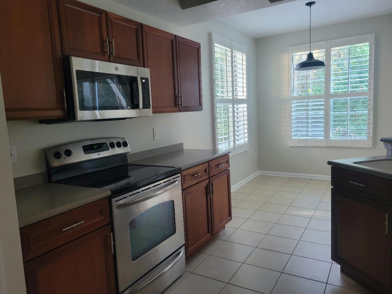 COACHMAN RESERVE CONDO - Residential Lease