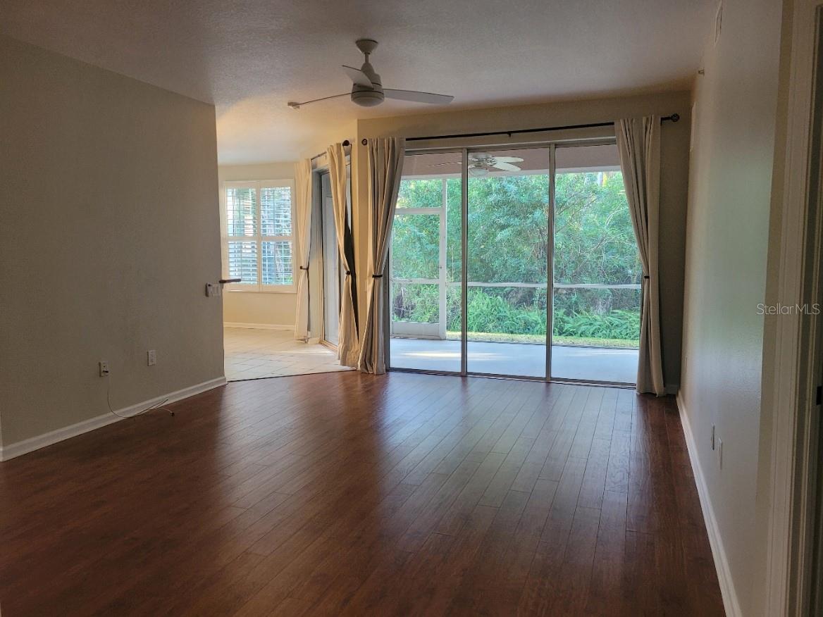 COACHMAN RESERVE CONDO - Residential Lease