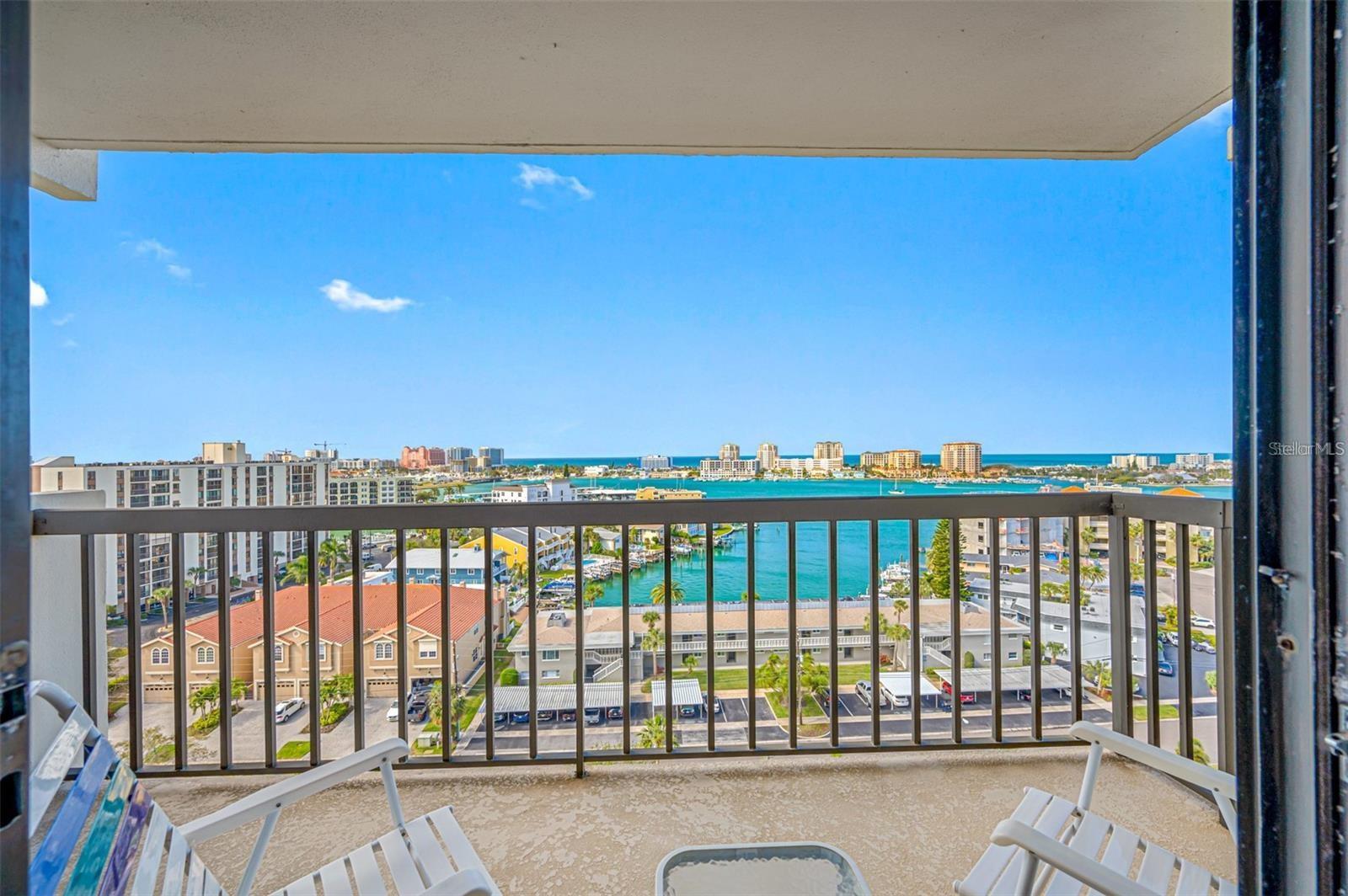 400 ISLAND WAY 1204