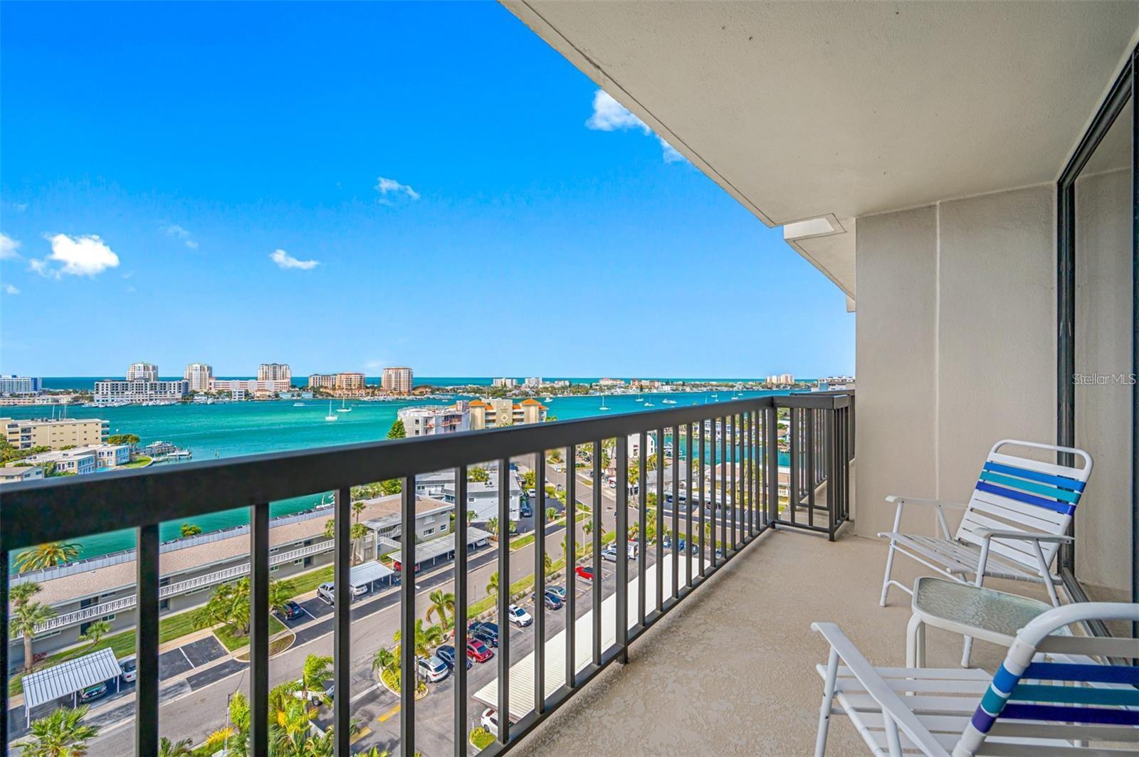 400 ISLAND WAY 1204