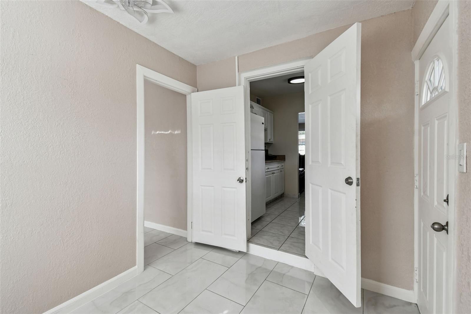 PREMIER TERRACE - Residential Lease