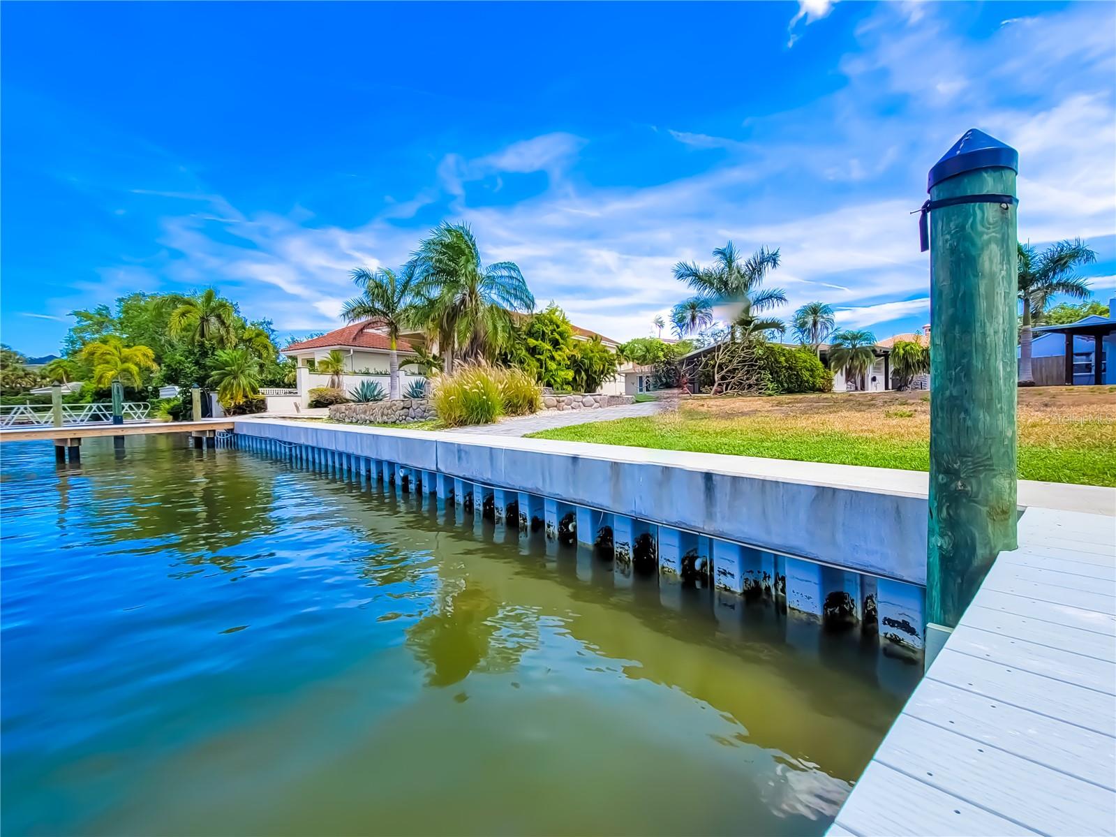 SNELL ISLE BRIGHTWATERS UNIT B - Residential