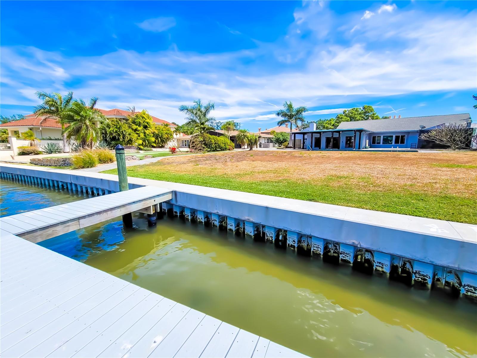 SNELL ISLE BRIGHTWATERS UNIT B - Residential