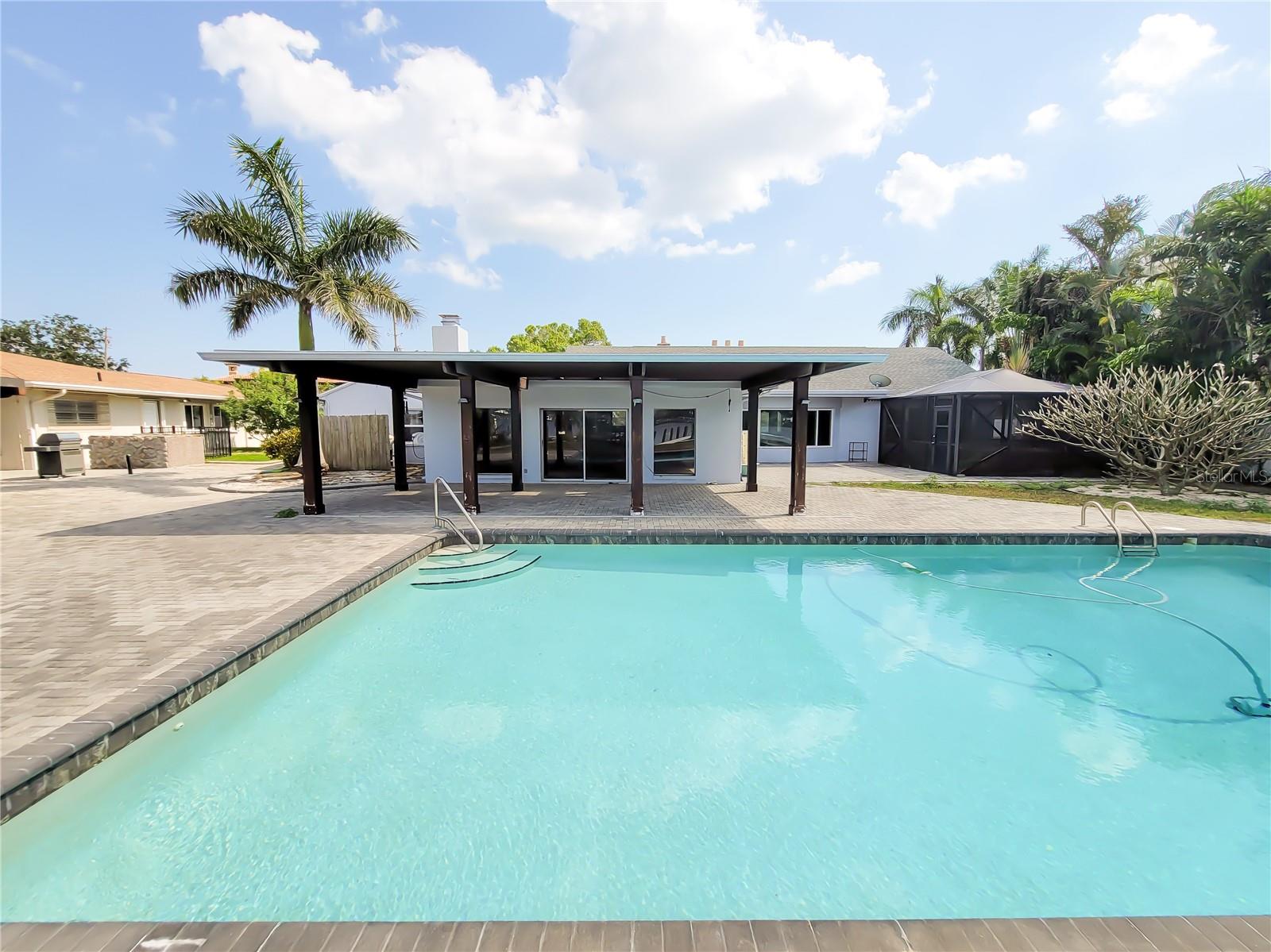 SNELL ISLE BRIGHTWATERS UNIT B - Residential