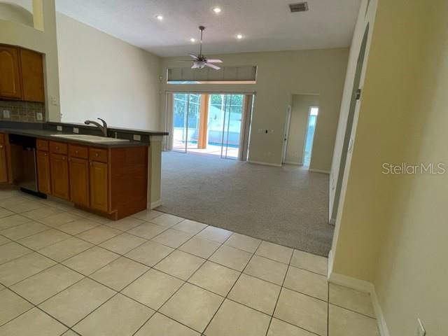 WOODBRIDGE LAKES UNIT 2A - Residential Lease