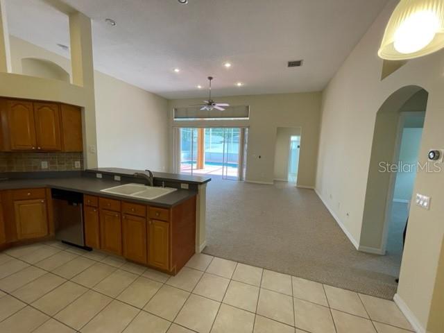 WOODBRIDGE LAKES UNIT 2A - Residential Lease