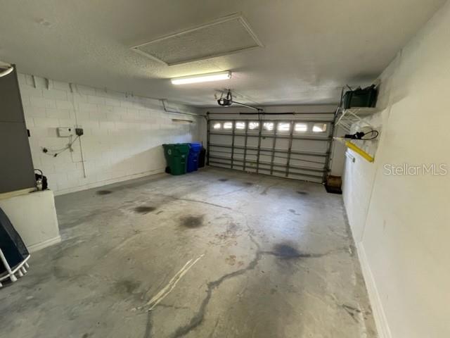 WOODBRIDGE LAKES UNIT 2A - Residential Lease