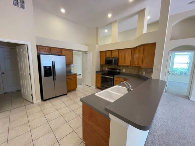 WOODBRIDGE LAKES UNIT 2A - Residential Lease