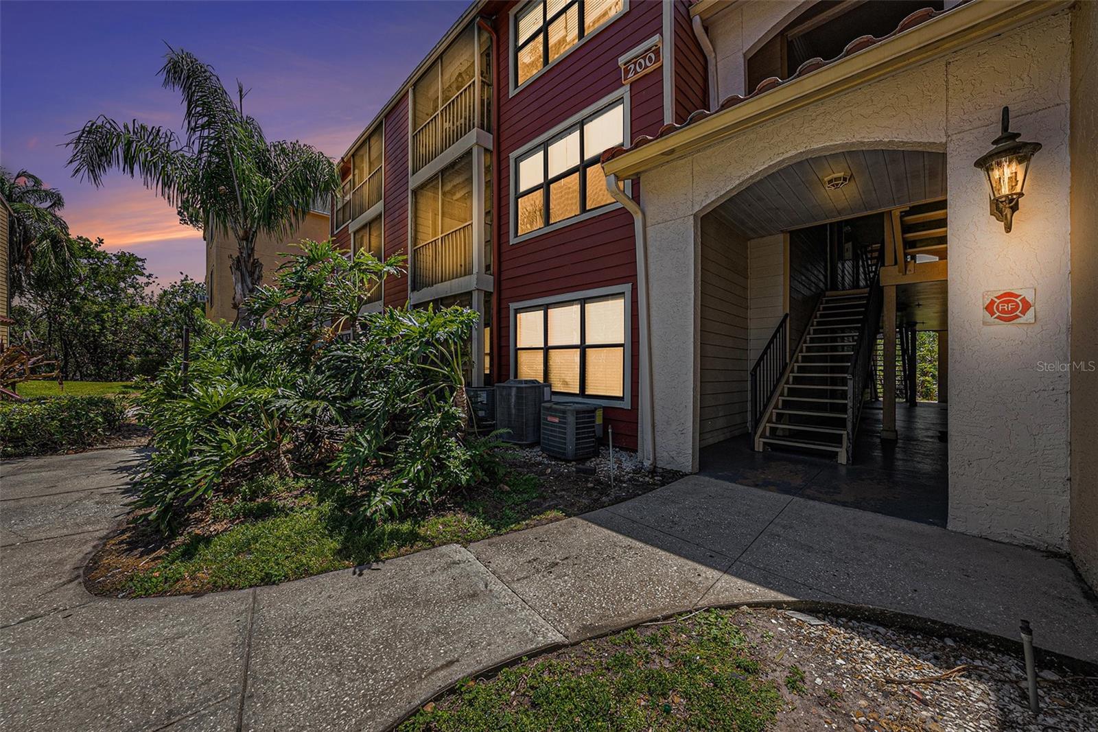 Welcome to this beautifully updated 2-bedroom, 2-bathroom corner unit located on the first floor in the sought-after Baypointe Preserve community of St. Petersburg. Back in Market and NO FLOODED. This bright end-unit offers 1,182 SqFt of comfortable living space with an open concept layout, luxury vinyl plank flooring, fresh interior paint, and a modern kitchen perfect for entertaining. The gated community includes top-tier amenities such as a resort-style pool, fitness center, clubhouse, and picnic areas. Ideal location just minutes from downtown St. Pete, Gandy Blvd, and a quick commute to Tampa. It pass all the inspections