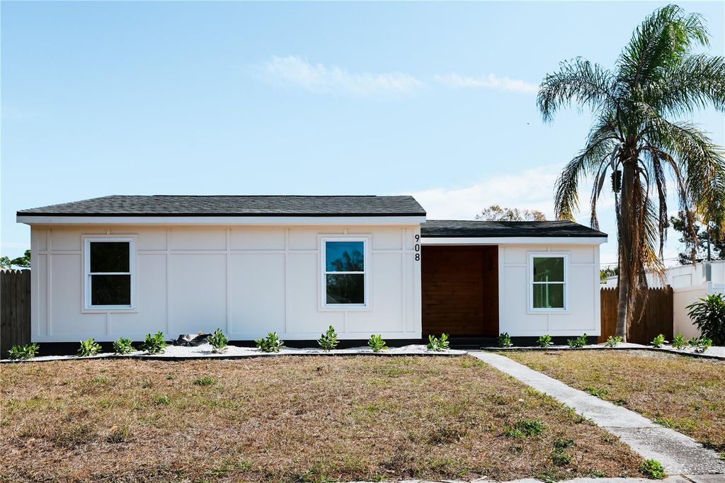 Photo of 908 61st Street S, Gulfport, FL 33707 (MLS # TB8473045)