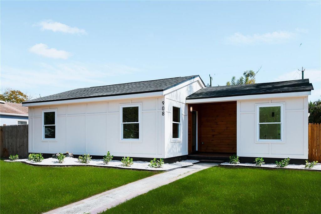 Photo of 908 61st Street S, Gulfport, FL 33707 (MLS # TB8473045)