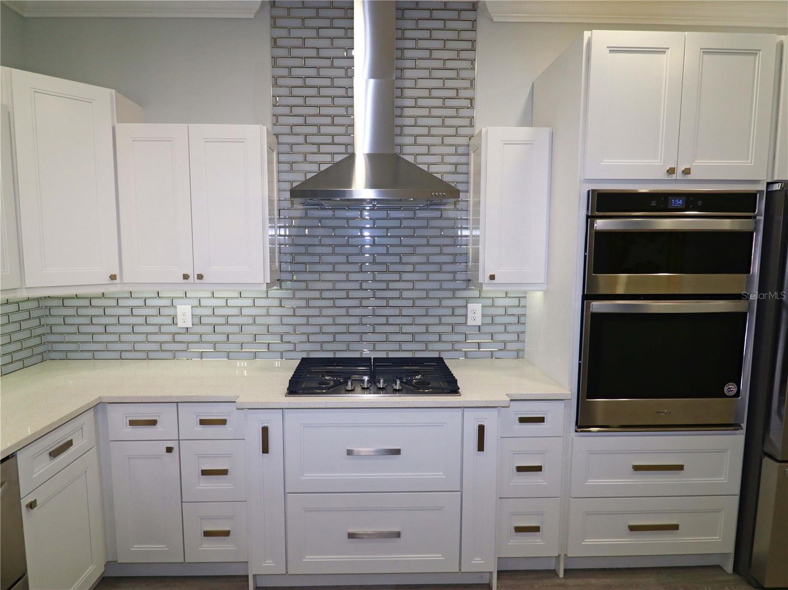 5107 WHISPERING OAKS DRIVE