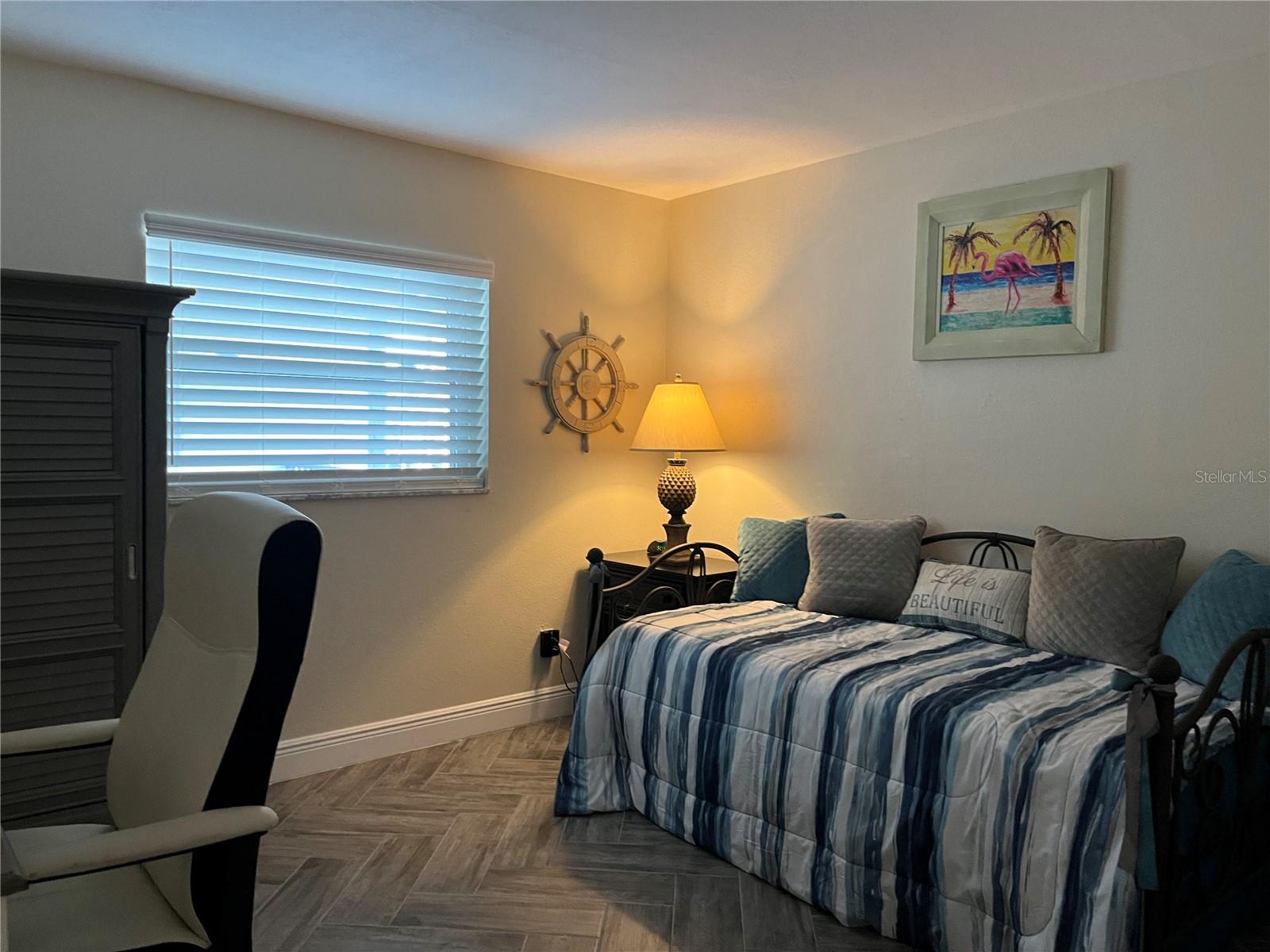 M B R CONDO - Residential Lease