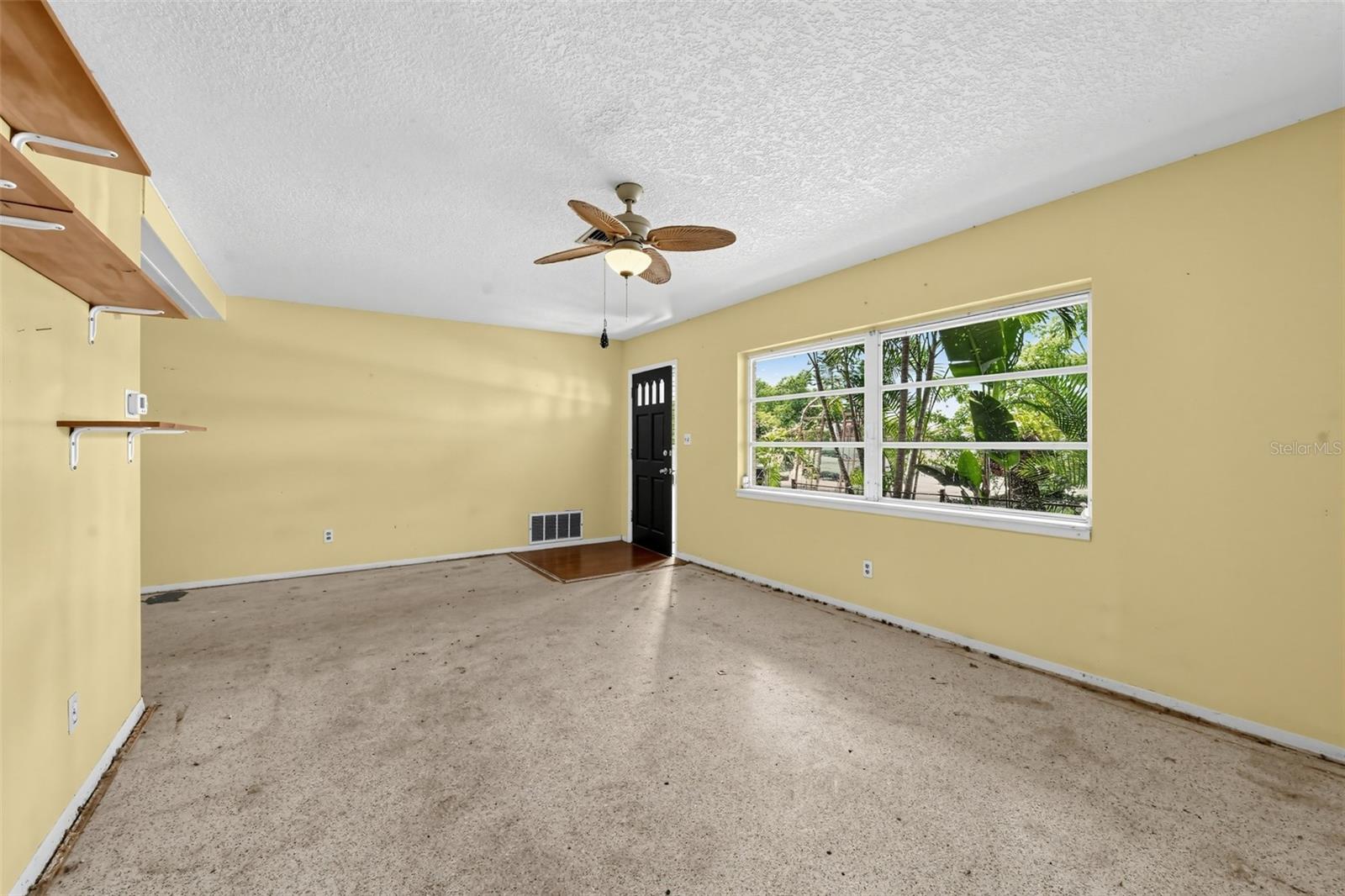 109 N MAYWOOD AVENUE