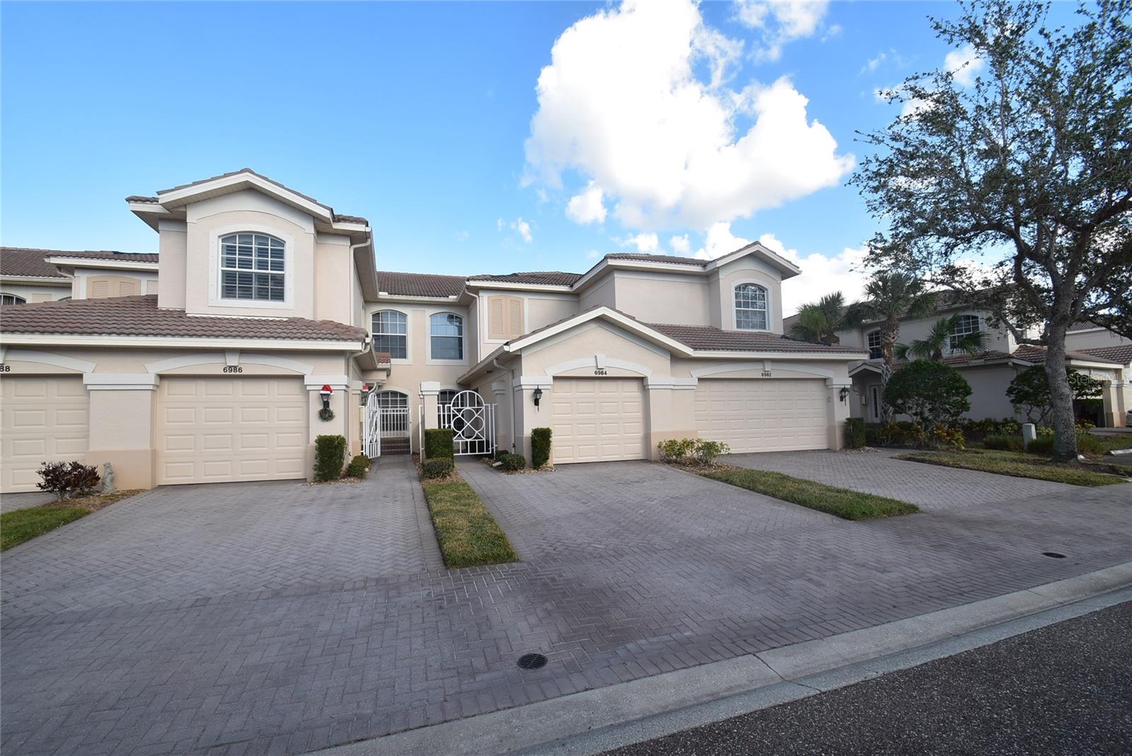 **** AVAILABLE DECEMBER 2025 THROUGH APRIL 2026 AT SEASONAL RATE. South Sarasota is home away from home. Looking for your perfect winter get away or off-season rental this is it, fantastic location easy access to stores and beach. Spacious 2-bedroom 2 bathroom. WITH DEN… Fully equipped and ready for you. Call for Details.