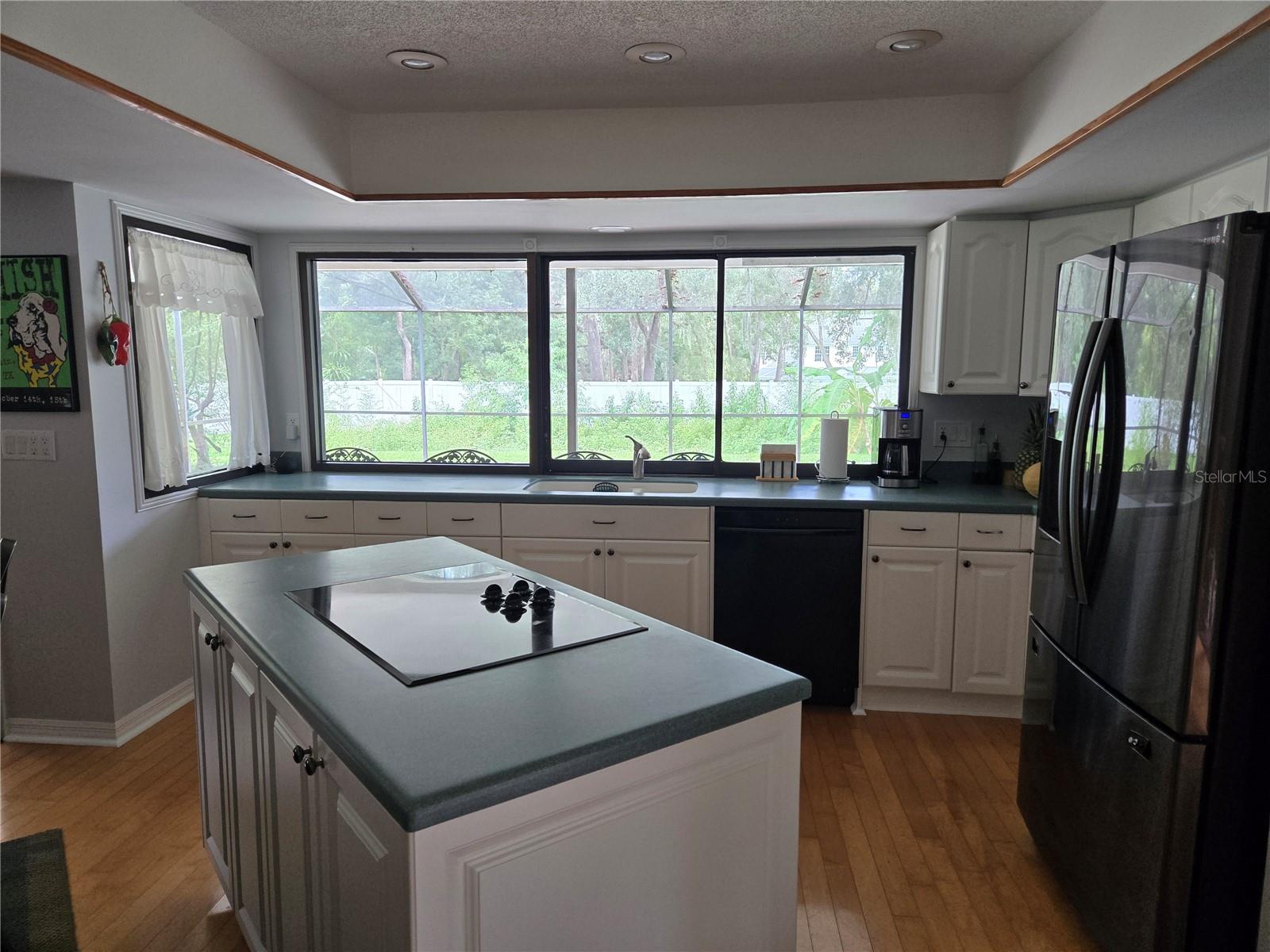 1735 TALL PINE CIRCLE