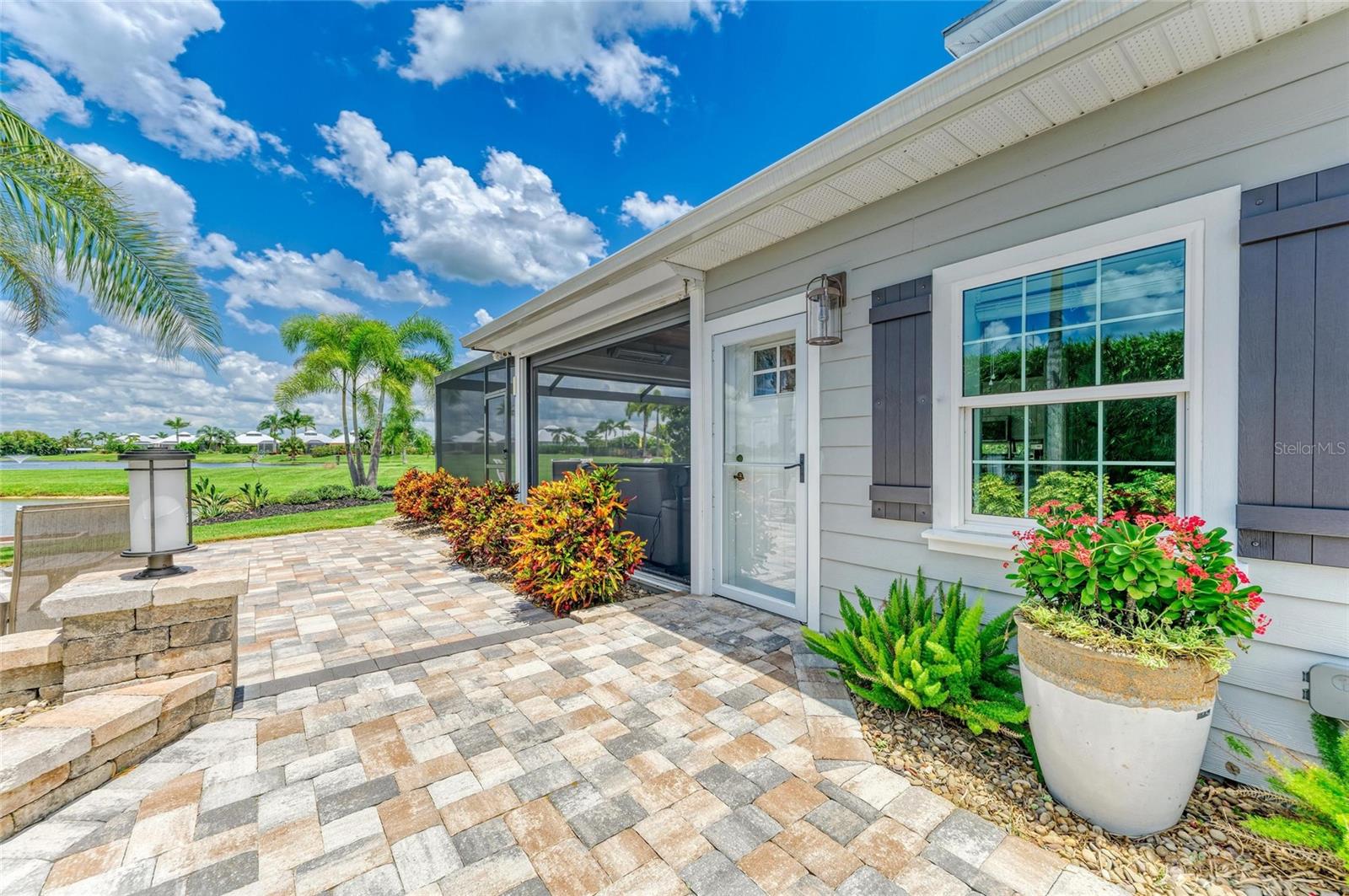 THORNTON CREEK MOTORCOACH RESIDENCE - Residential